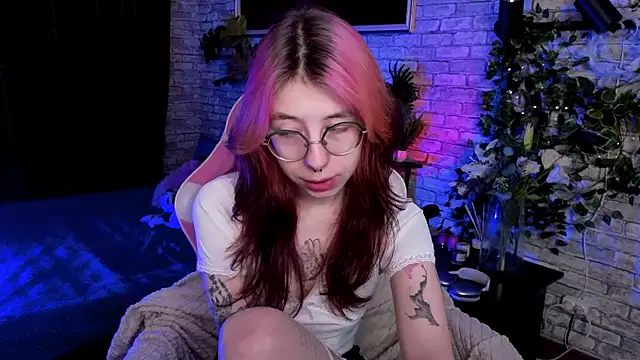 Alice Nyx online show from June 24, 2026, 8:41 pm