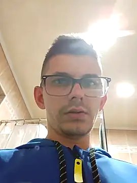 Snapshot of ENzFa chatting on April 4, 2026, 3:27 am ENzFa online show from April 4, 2026, 3:27 am