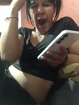 Snapshot of Laacoluu chatting on May 30, 2026, 3:14 am Laacoluu online show from May 30, 2026, 3:14 am