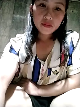 Snapshot of Yo-must chatting on April 5, 2026, 2:14 pm Yo-must online show from April 5, 2026, 2:14 pm