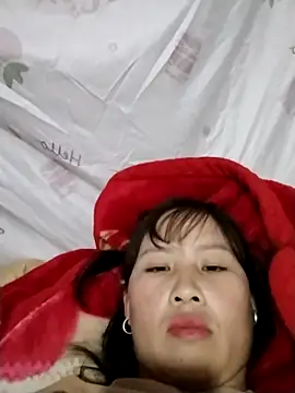 Snapshot of Yo-must chatting on April 11, 2026, 5:34 am Yo-must online show from April 11, 2026, 5:34 am