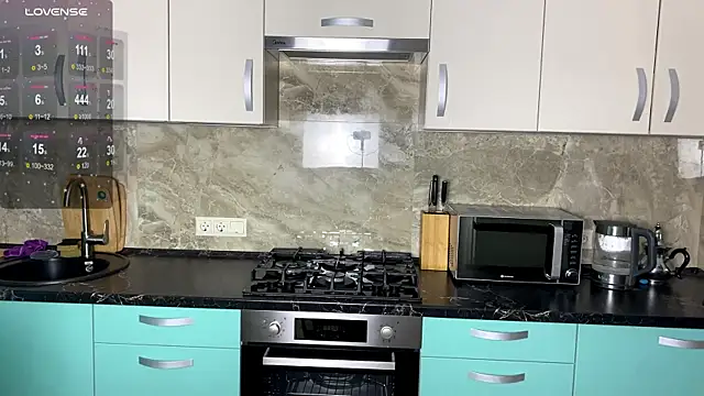 Snapshot of auroriell chatting on April 6, 2026, 4:46 am auroriell online show from April 6, 2026, 4:46 am