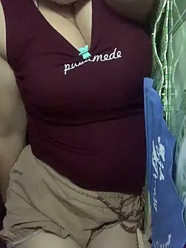   Evelyn   online show from June 17, 2026, 5:36 pm