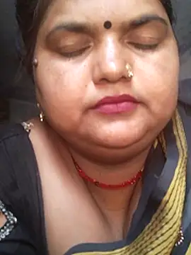 Snapshot of Desi_hot_bhabhi01 chatting on May 19, 2026, 6:31 am Desi hot bhabhi01 online show from May 19, 2026, 6:31 am