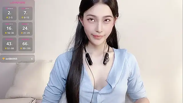yueyuezii online show from July 14, 2026, 7:19 pm