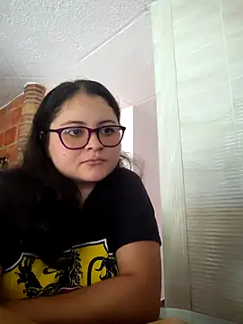 Dark Cherry20 online show from April 4, 2026, 8:50 pm