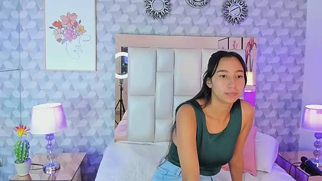 Amber Ashfang online show from April 24, 2026, 9:56 am