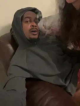 Snapshot of Sweeeet_Jonez chatting on April 7, 2026, 2:12 am Sweeeet Jonez online show from April 7, 2026, 2:12 am