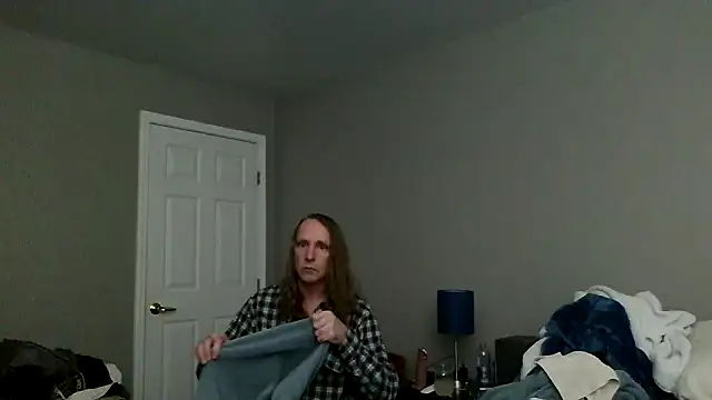 Magnus Luv online show from July 8, 2026, 12:15 am
