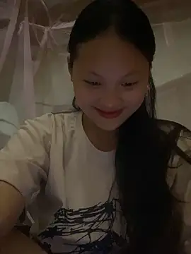 Snapshot of __Sunflower__ chatting on May 1, 2026, 1:16 pm Sunflower online show from May 1, 2026, 1:16 pm