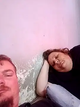 Snapshot of videos-studio chatting on April 6, 2026, 9:43 am videos-studio online show from April 6, 2026, 9:43 am