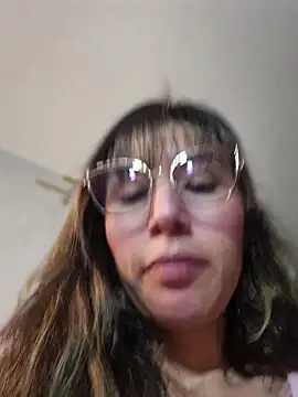 Snapshot of Mar_puentes chatting on May 8, 2026, 4:29 am Mar puentes online show from May 8, 2026, 4:29 am
