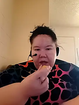 hisalphaqueen27 online show from April 15, 2026, 6:26 pm