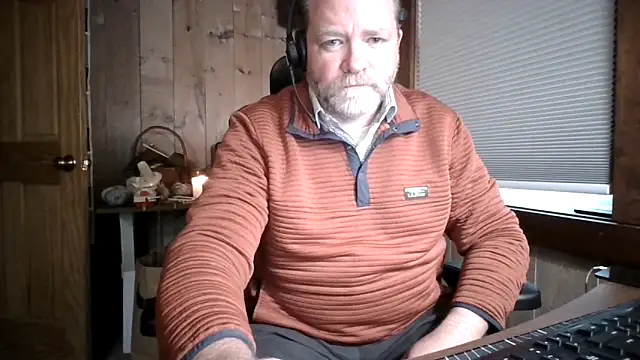 JJ CONN78 online show from April 22, 2026, 12:28 pm