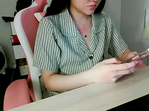 lucienguyen online show from April 18, 2026, 5:50 pm