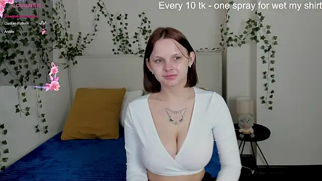 Charlotte Stee online show from April 20, 2026, 2:25 am