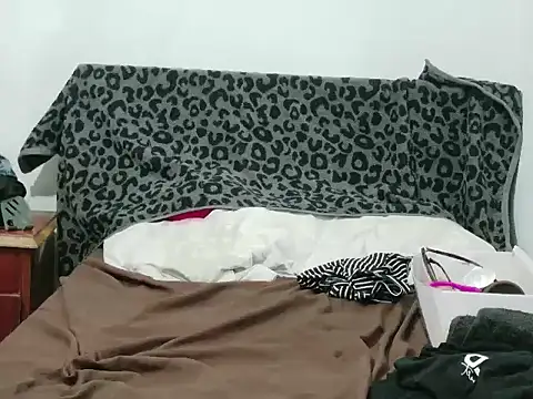 MojaditPussy online show from July 13, 2026, 9:17 pm
