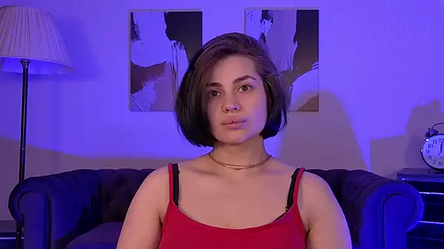 AdrianaToress online show from May 4, 2026, 6:15 pm