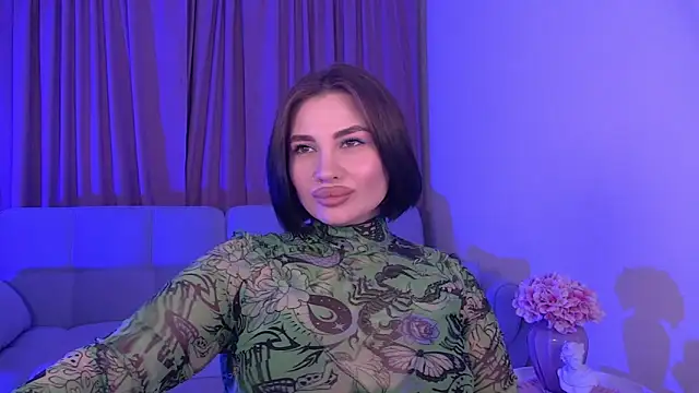 AdrianaToress online show from May 26, 2026, 7:10 pm