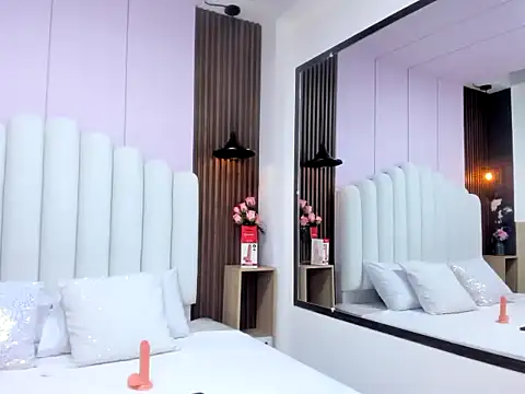 AlesaKinky online show from April 8, 2026, 12:49 pm