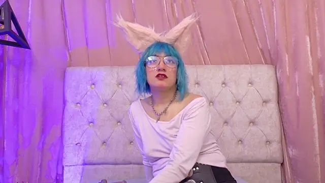 Snapshot of Zafiro_Kitsune chatting on June 18, 2026, 3:51 am Zafiro Kitsune online show from June 18, 2026, 3:51 am
