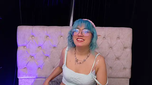 Snapshot of Zafiro_Kitsune chatting on July 16, 2026, 3:56 am Zafiro Kitsune online show from July 16, 2026, 3:56 am