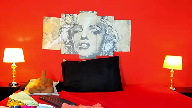 LucianaMadura1 online show from May 12, 2026, 5:43 pm