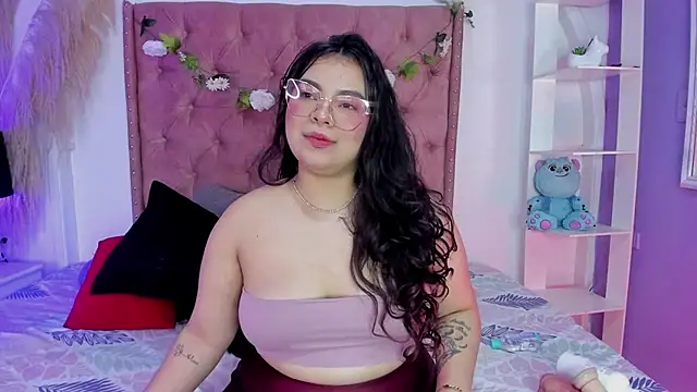 ROSELEI  online show from May 3, 2026, 9:15 am