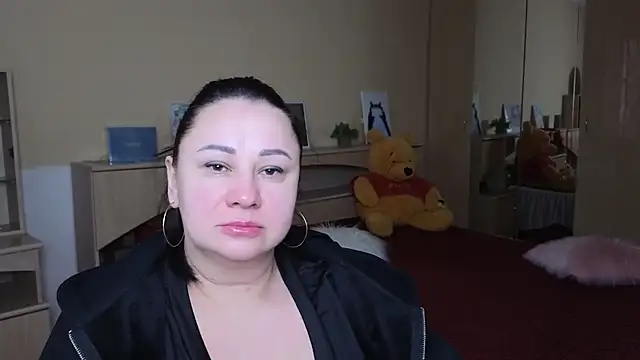 Snapshot of Mia_Misteryy chatting on April 14, 2026, 6:08 am Mia Misteryy online show from April 14, 2026, 6:08 am