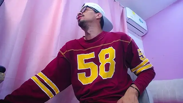 Amir guy  online show from April 9, 2026, 2:11 pm