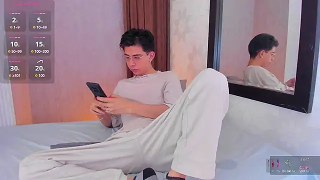 Snapshot of youn_rider chatting on May 1, 2026, 7:51 pm youn rider online show from May 1, 2026, 7:51 pm