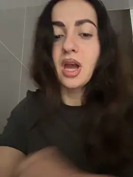KarolDolly05 online show from May 28, 2026, 1:41 pm