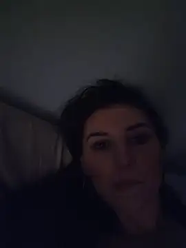 Snapshot of AngelsScent chatting on April 7, 2026, 9:04 pm AngelsScent online show from April 7, 2026, 9:04 pm