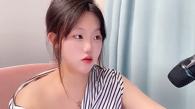 Snapshot of Lilababy00 chatting on April 25, 2026, 1:41 pm Lilababy00 online show from April 25, 2026, 1:41 pm