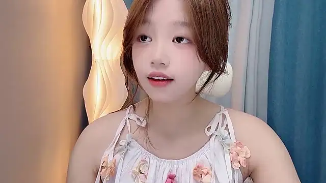 Lilababy00 online show from June 16, 2026, 5:43 am