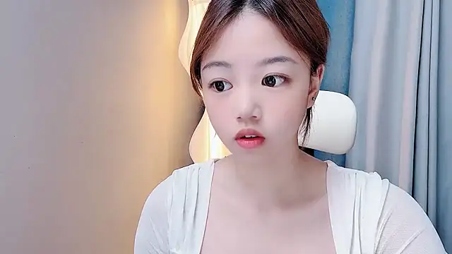 Lilababy00 online show from July 11, 2026, 4:37 am