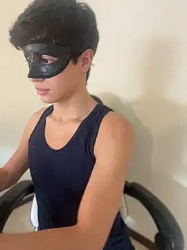 ojitosdegato online show from April 20, 2026, 4:21 pm