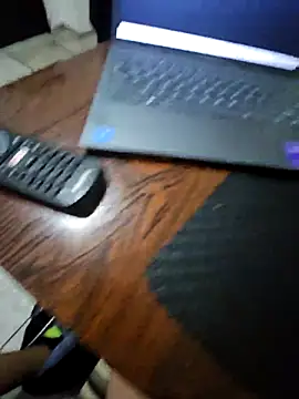 lucasanal20 online show from April 8, 2026, 10:59 am