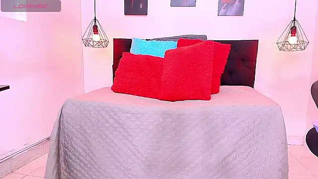 hilary banks1 online show from July 11, 2026, 4:48 am