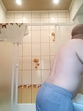 Luceriusbigass online show from November 2, 2025, 1:13 pm