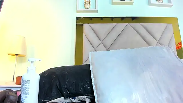 sabrina xoxo online show from May 27, 2026, 12:35 pm