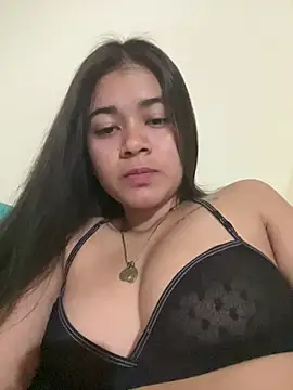 Snapshot of Kloe_zaf chatting on May 19, 2026, 6:42 am Kloe zaf online show from May 19, 2026, 6:42 am