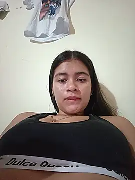 Snapshot of Kloe_zaf chatting on June 26, 2026, 5:23 am Kloe zaf online show from June 26, 2026, 5:23 am