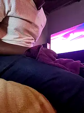 Snapshot of Ysae37 chatting on April 15, 2026, 10:22 am Ysae37 online show from April 15, 2026, 10:22 am