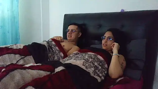 max and lilu2 online show from June 3, 2026, 9:09 pm