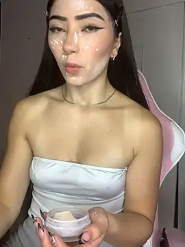 AMBERBUNNY  online show from April 11, 2026, 1:15 pm