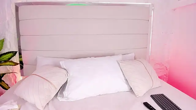 Snapshot of Hayami_Li chatting on April 14, 2026, 12:11 pm Hayami Li online show from April 14, 2026, 12:11 pm