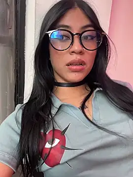 Snapshot of Kattze_ chatting on May 7, 2026, 10:48 pm Kattze online show from May 7, 2026, 10:48 pm