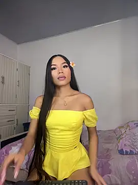 pocahontasbaby  online show from April 24, 2026, 11:51 pm
