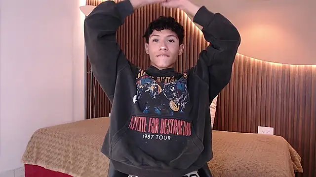 Velvet An online show from April 11, 2026, 3:22 am